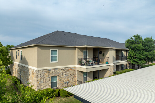 Montrose Place Apartments in Belton, TX - Building Photo - Primary Photo