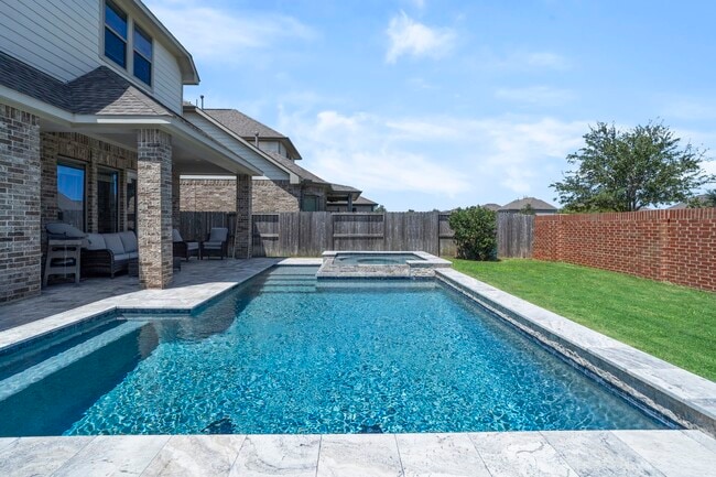 2106 Ironwood Pass Dr in Missouri City, TX - Building Photo - Building Photo