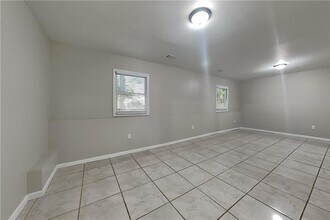 2530 Lorne Ct SW in Marietta, GA - Building Photo - Building Photo