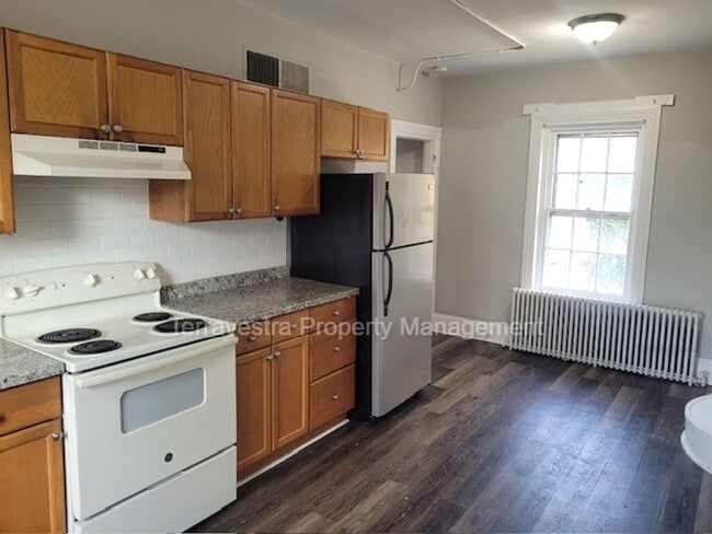 63 W Broadway in Salem, NJ - Building Photo - Building Photo