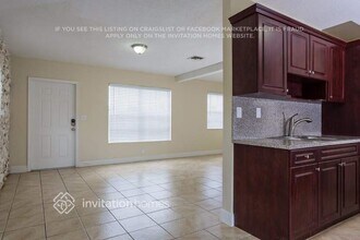810 N 69th Ave in Hollywood, FL - Building Photo - Building Photo