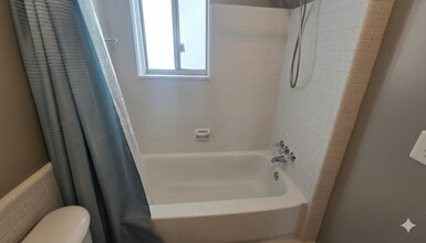 46169 Jefferson Ave, Unit 4 in New Baltimore, MI - Building Photo - Building Photo