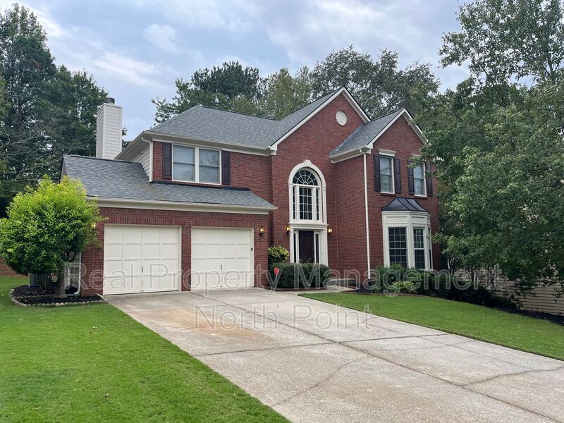 765 Highmeade Terrace in Alpharetta, GA - Building Photo