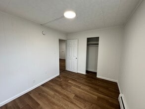 81 Springdale Ave, Unit 1 in Meriden, CT - Building Photo - Building Photo