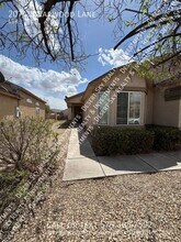 2074 Briarwood Ln in Las Cruces, NM - Building Photo - Building Photo