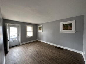 8303 Braddock Dr in St. Louis, MO - Building Photo - Building Photo