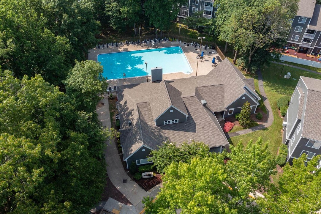 Canterbury Apartments in Germantown, MD - Building Photo