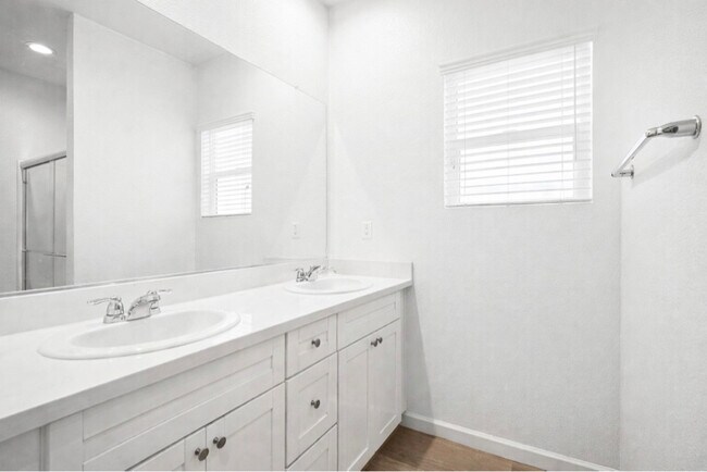 5509 Malibu Palm Ct in Sacramento, CA - Building Photo - Building Photo