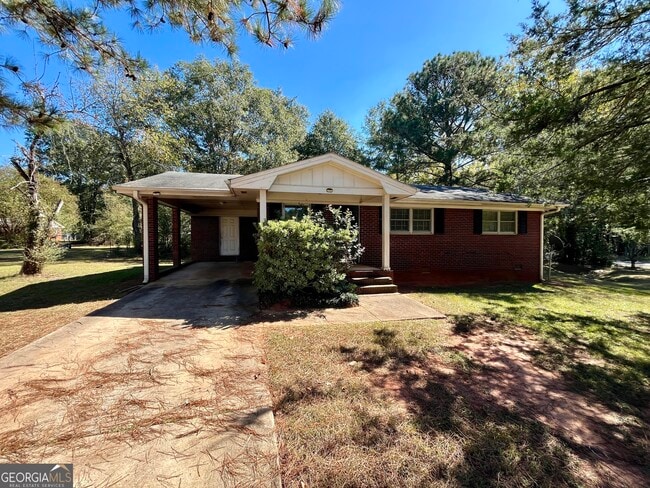 253 Marco Dr in Social Circle, GA - Building Photo - Building Photo