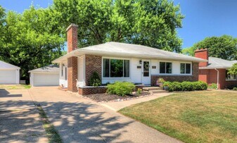 1441 Lewison Ave NE in Grand Rapids, MI - Building Photo