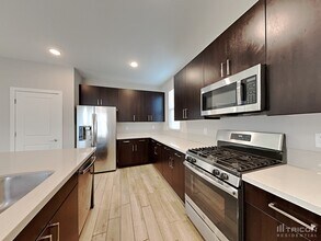 6852 Whisper Canyon Pl in North Las Vegas, NV - Building Photo - Building Photo