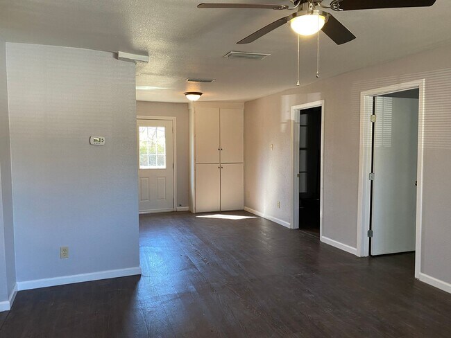 509 Woodford Ln in Denton, TX - Building Photo - Building Photo