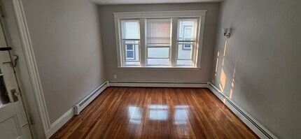 44 Estes St in Lynn, MA - Building Photo - Building Photo