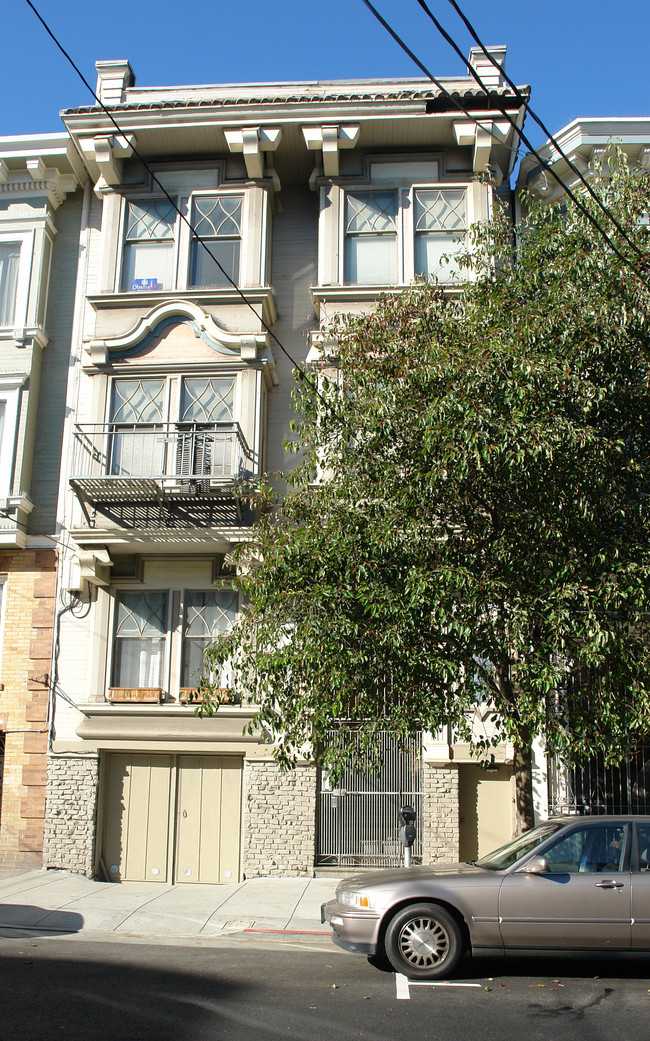 631 Cole St in San Francisco, CA - Building Photo - Building Photo