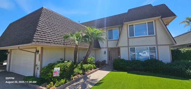 4621 Benhurst Ave in San Diego, CA - Foto de edificio - Building Photo