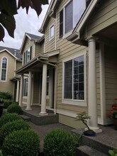 11736 SW Murre Terrace in Beaverton, OR - Building Photo - Building Photo