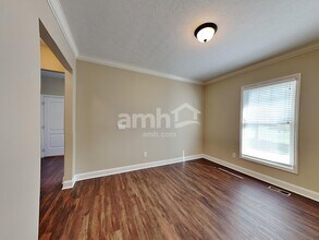 942 Mill Run Dr in Sunbury, OH - Foto de edificio - Building Photo