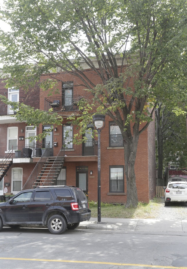 1544-1548 de l'Église in Montréal, QC - Building Photo - Building Photo