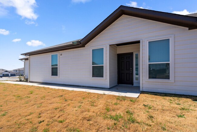414 Cross Barn Blvd in Buda, TX - Building Photo - Building Photo