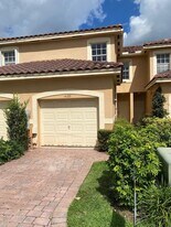 4189 Crystal Lake Dr in Deerfield Beach, FL - Building Photo