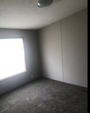 185 Oaklawn Ct in Brandenburg, KY - Building Photo - Building Photo
