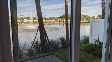 373 SE Sea Hunt Wy in Stuart, FL - Building Photo - Building Photo