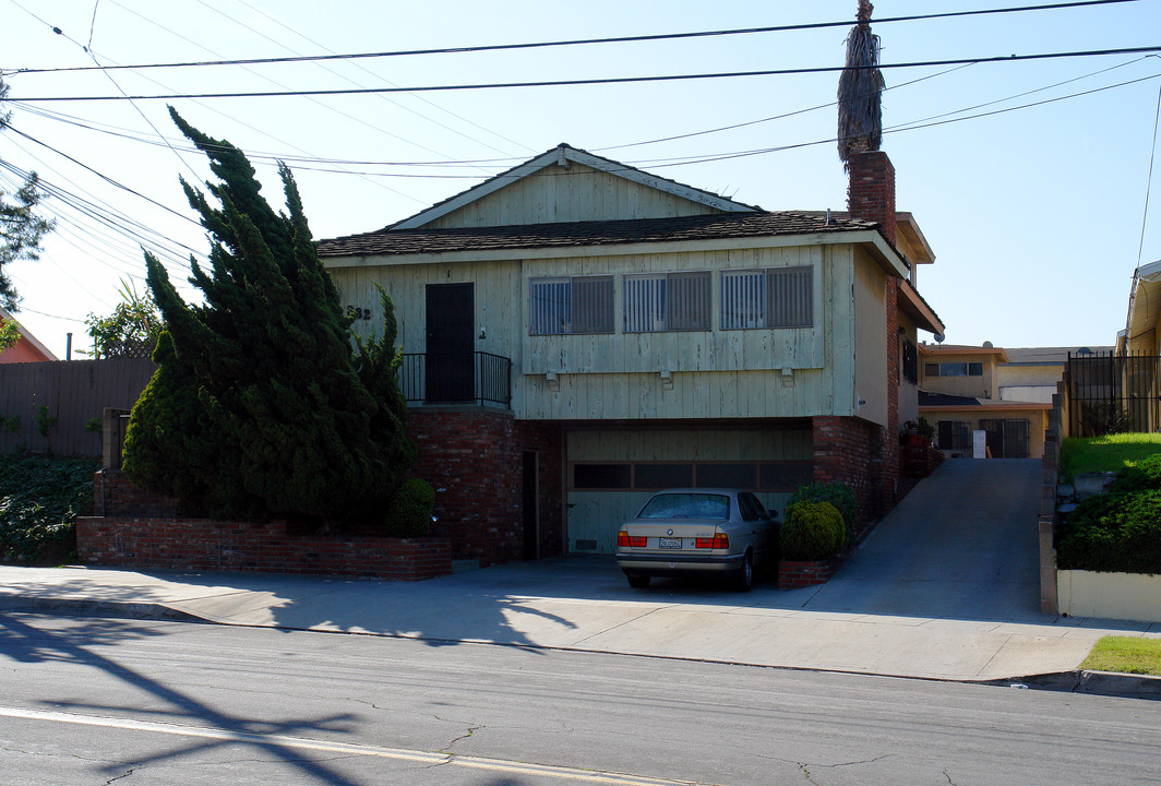 332 E Hyde Park Blvd in Inglewood, CA - Building Photo