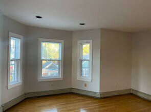 118 Clay St, Unit 2 in Cambridge, MA - Building Photo - Building Photo