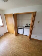 3511 29th Ct S, Unit Upper Unit Duplex in La crosse, WI - Foto de edificio - Building Photo