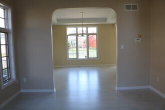 9939 Sequoia Ln, Unit 436 in Munster, IN - Building Photo - Building Photo
