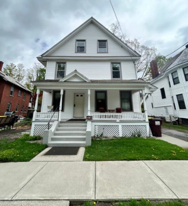 212 Circular St, Unit 2