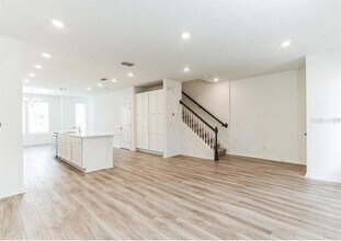 2905 Voyager Ave in St. Cloud, FL - Building Photo - Building Photo