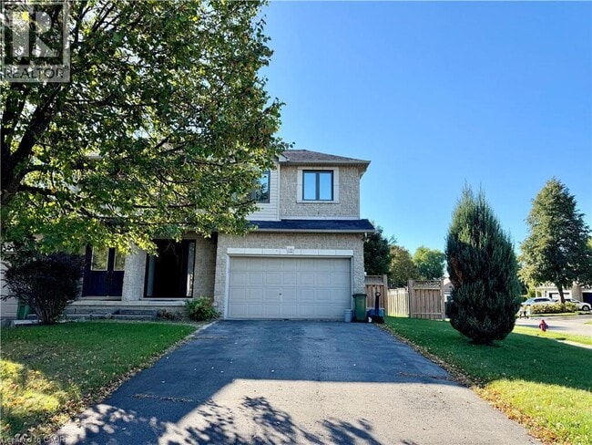 property at 122 Foxborough Dr