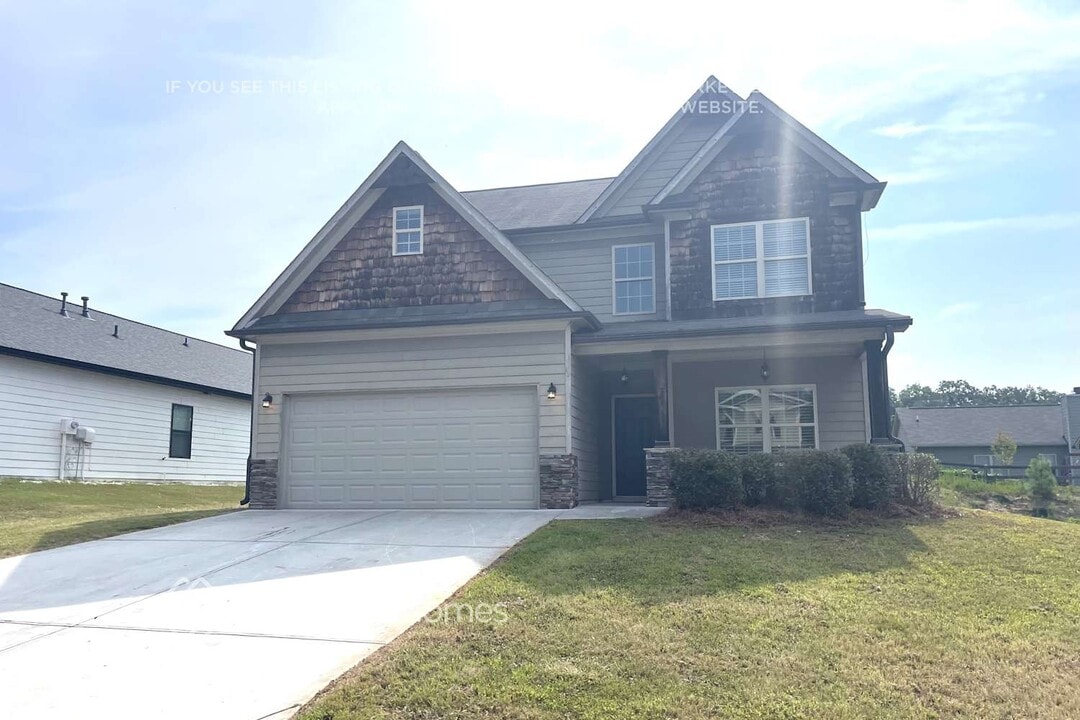 70 Holsteiner Ln in Dallas, GA - Building Photo