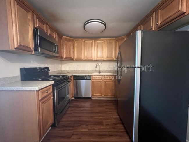 1426 Ellisville Ln in Schaumburg, IL - Building Photo - Building Photo