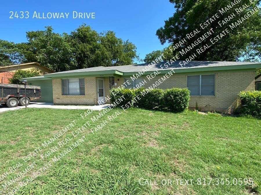 2433 Alloway Dr in Fort Worth, TX - Building Photo