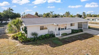 231 Fifth Ave in Melbourne Beach, FL - Building Photo