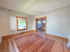 1116 Adelaide Ave SE in Warren, OH - Building Photo - Building Photo