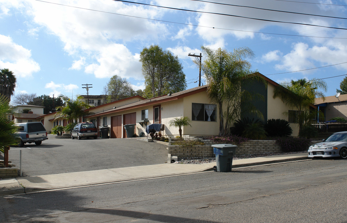 120 Camino Corto in Vista, CA - Building Photo