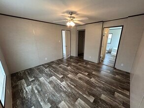 113 Atakapa Ct in Jarrell, TX - Building Photo - Building Photo