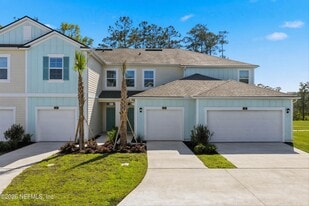 32 Pasadena Dr in St. Augustine, FL - Building Photo