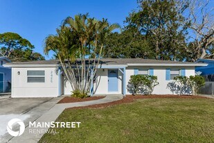 2426 Stratford Dr in Sarasota, FL - Building Photo