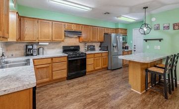 3812 Brockhampton Dr in Bryan, TX - Building Photo - Building Photo