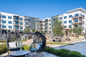 Taryn at 401 in Raleigh, NC - Building Photo - Building Photo