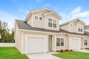 1212 Walker Point Way in Brunswick, GA - Building Photo