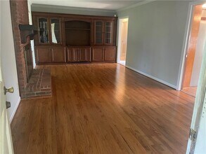 5416 N Richland Creek Rd in Buford, GA - Building Photo - Building Photo