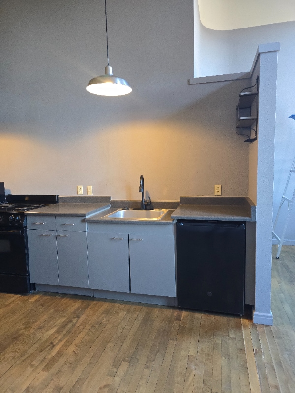 100 Broadway Blvd NE, Unit 301 in Albuquerque, NM - Foto de edificio - Building Photo