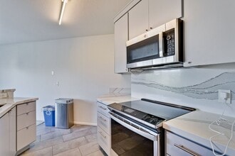 326 Grant Ave in Palo Alto, CA - Building Photo - Building Photo