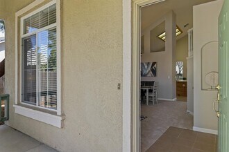 985 Sunnyside Ln in Tracy, CA - Building Photo - Building Photo