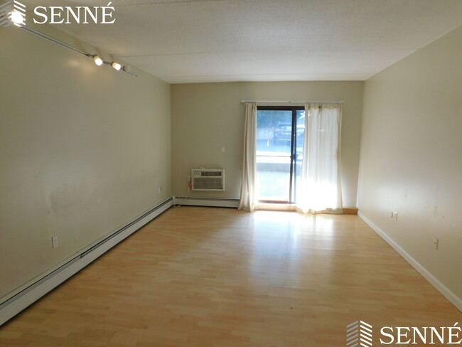 16 Ellery St, Unit 12-16 #105 in Cambridge, MA - Building Photo - Building Photo